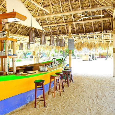 Arenas Beach Hotel 빅 콘 아일랜드 외부 사진