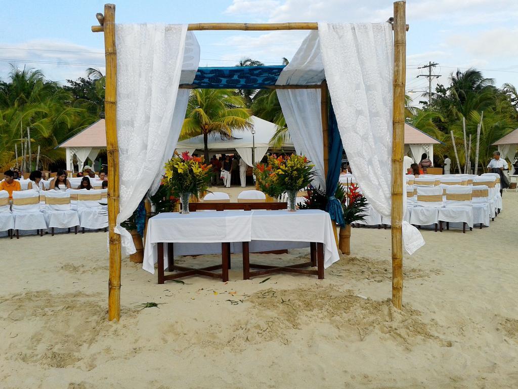Arenas Beach Hotel 빅 콘 아일랜드 외부 사진