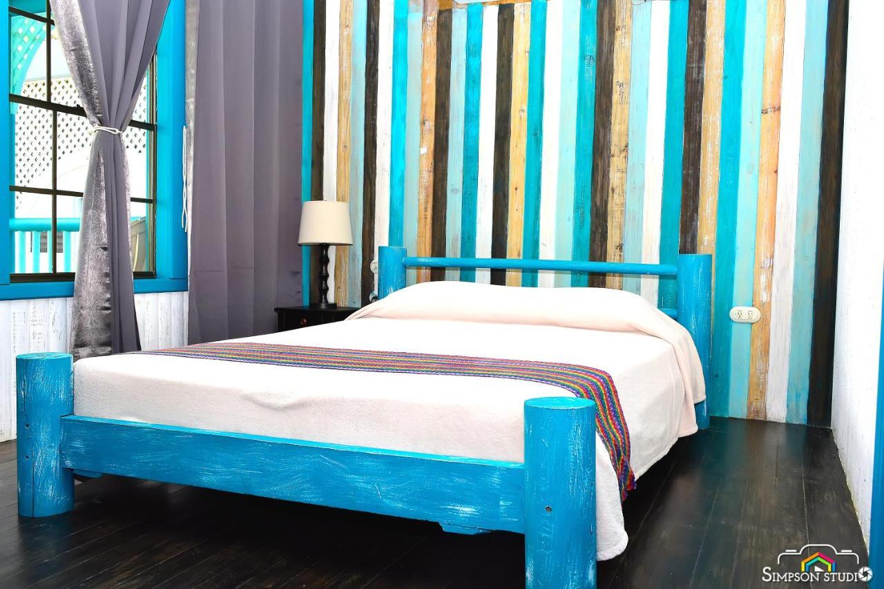 Arenas Beach Hotel 빅 콘 아일랜드 외부 사진