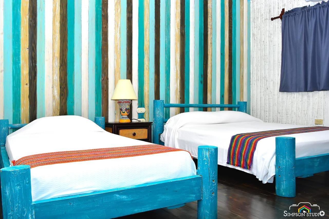 Arenas Beach Hotel 빅 콘 아일랜드 외부 사진