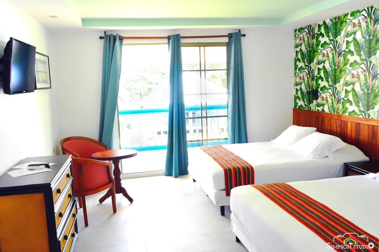Arenas Beach Hotel 빅 콘 아일랜드 외부 사진